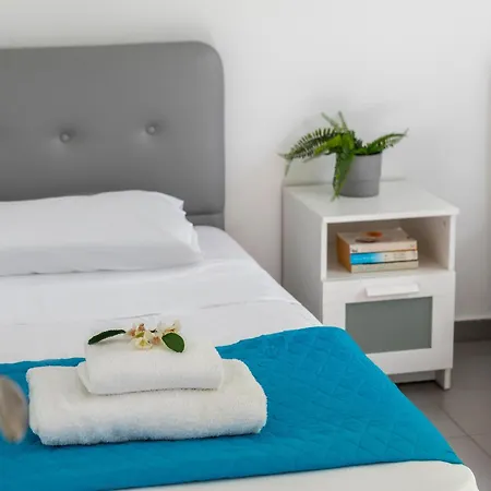 Airbnsea Centre Side Sea View 아파트 라르나카