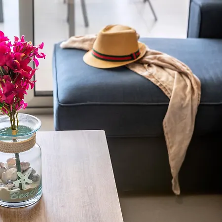 Airbnsea Centre Side Sea View *