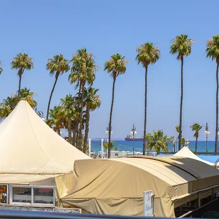 Airbnsea Centre Side Sea View 아파트