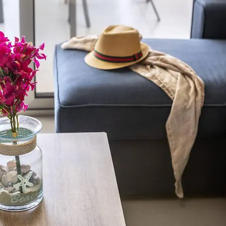 Airbnsea Centre Side Sea View