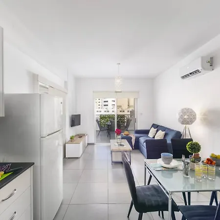 דירה Airbnsea Centre Side Sea View לרנקה