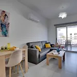 Airbnsea Centre Side Sea View Apartment *