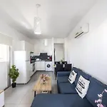Airbnsea Centre Side Sea View Appartamento Larnaca