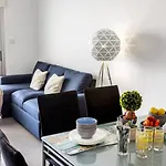 Airbnsea Centre Side Sea View Larnaca