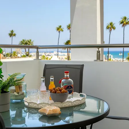 Airbnsea Centre Side Sea View * Larnaca