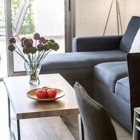 Airbnsea Centre Side Sea View Appartamento Larnaca