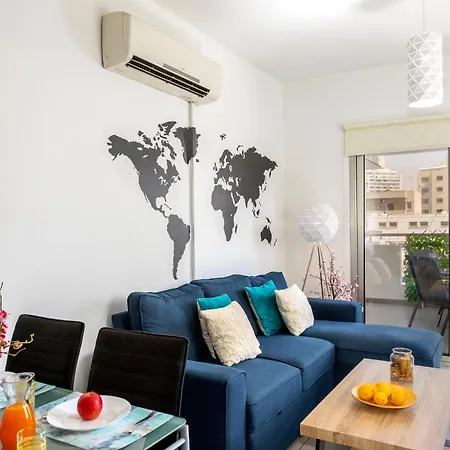 Airbnsea Centre Side Sea View * Larnaca
