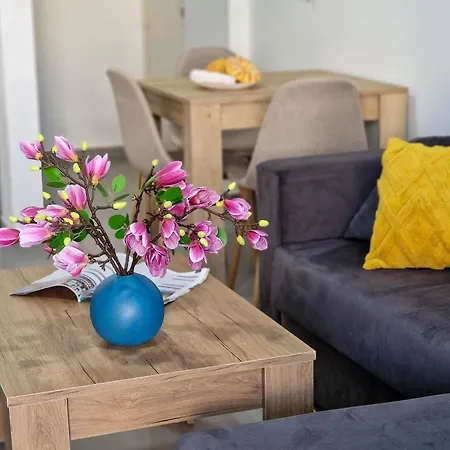 Airbnsea Centre Side Sea View Apartment