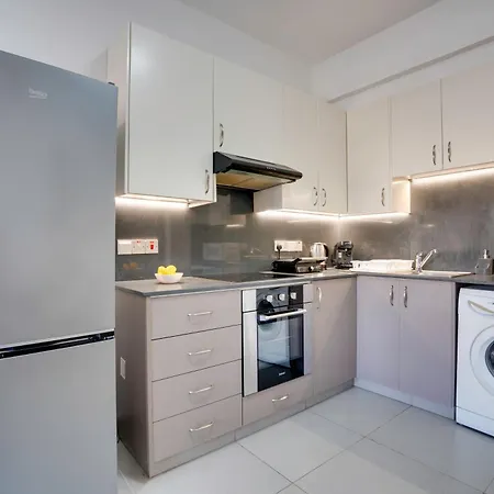 Apartament Airbnsea Centre Side Sea View Larnaca