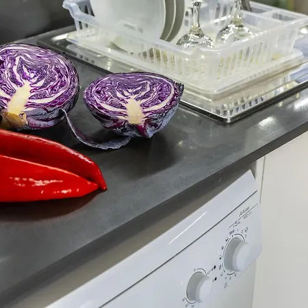 Airbnsea Centre Side Sea View Larnaca