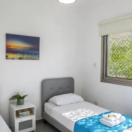 Apartment Airbnsea Centre Side Sea View Larnaca