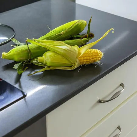 Airbnsea Centre Side Sea View Apartament