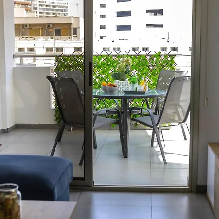 Airbnsea Centre Side Sea View Larnaka