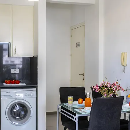 Airbnsea Centre Side Sea View Apartment *