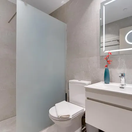 Apartment Airbnsea Centre Side Sea View Larnaca