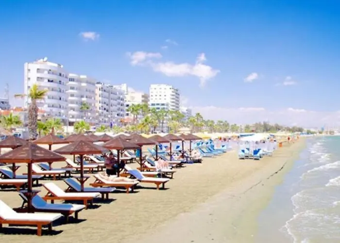 Airbnsea Centre Side Sea View Lägenhet Larnaca