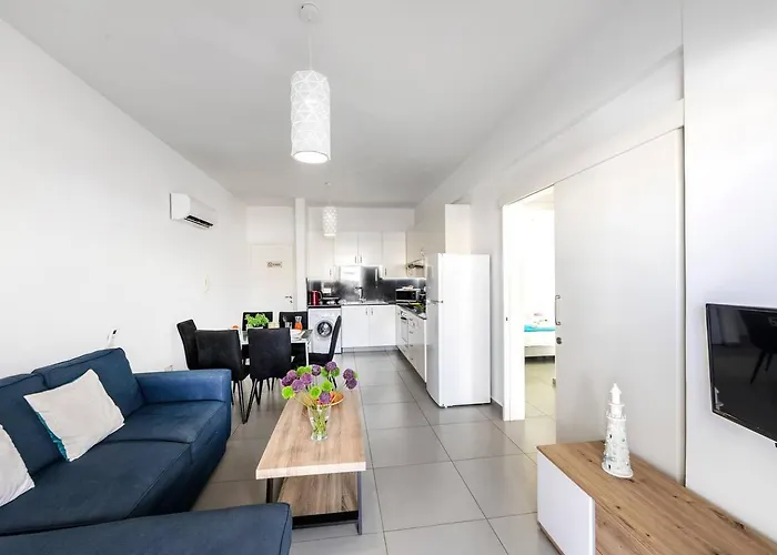 Lägenhet Airbnsea Centre Side Sea View Larnaca