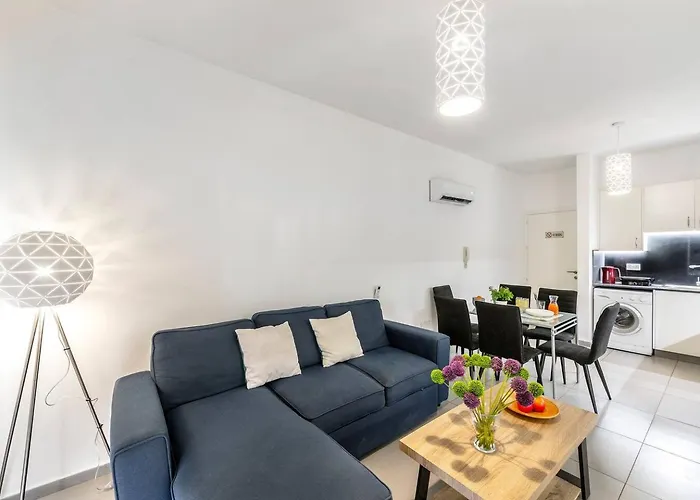 Lägenhet Airbnsea Centre Side Sea View Larnaca