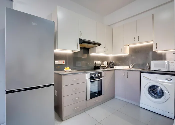 Lägenhet Airbnsea Centre Side Sea View Larnaca