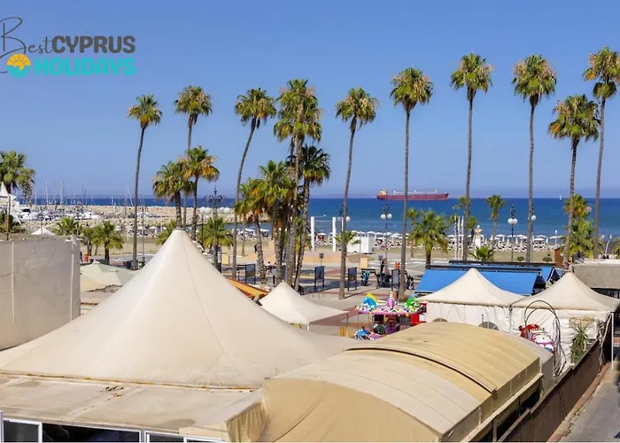 Airbnsea Centre Side Sea View Apartmán Larnaca