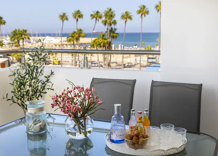 Apartment Airbnsea Centre Side Sea View