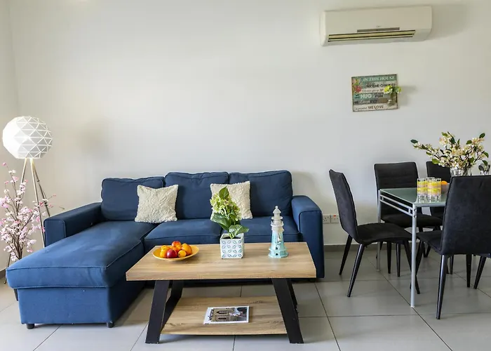 Airbnsea Centre Side Sea View