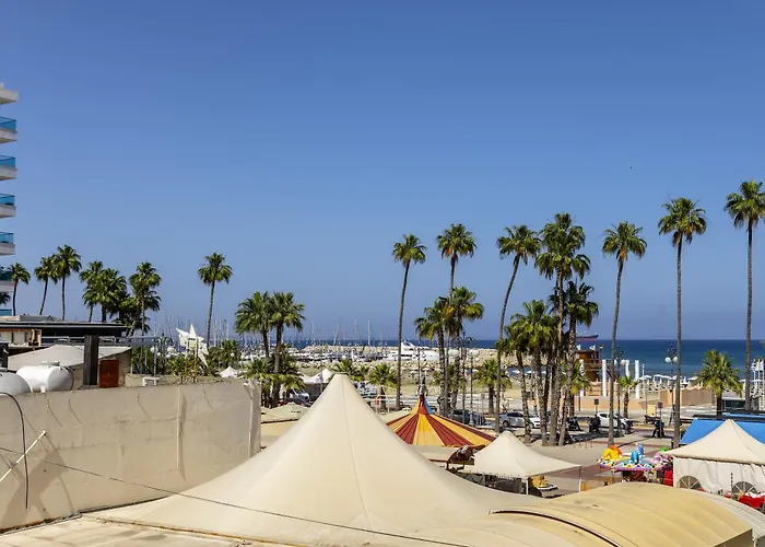 Airbnsea Centre Side Sea View Apartmán