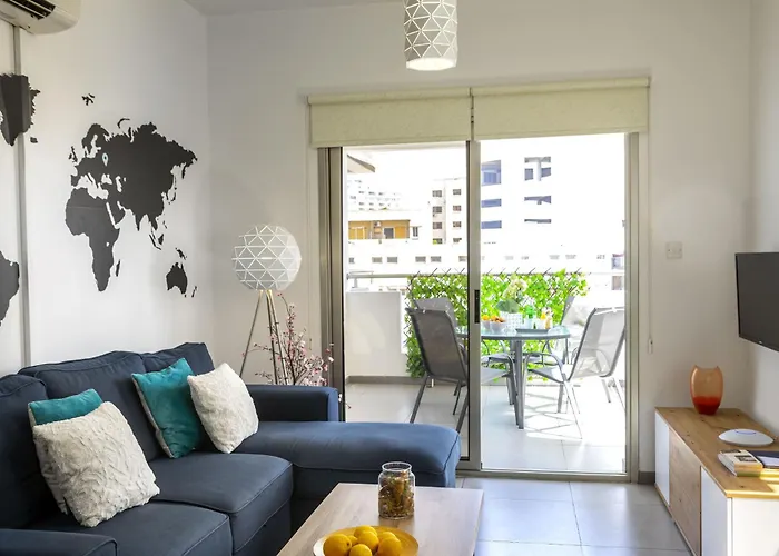 Airbnsea Centre Side Sea View Apartment *