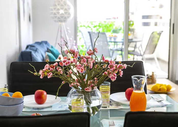 Airbnsea Centre Side Sea View Lägenhet Larnaca