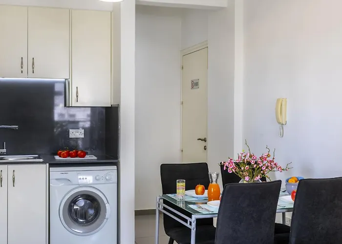 Airbnsea Centre Side Sea View Apartment *