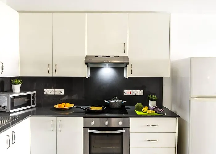 Airbnsea Centre Side Sea View