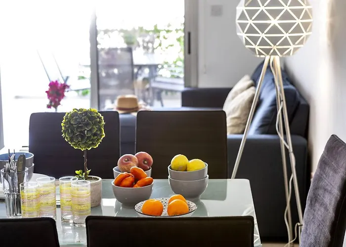 Apartment Airbnsea Centre Side Sea View